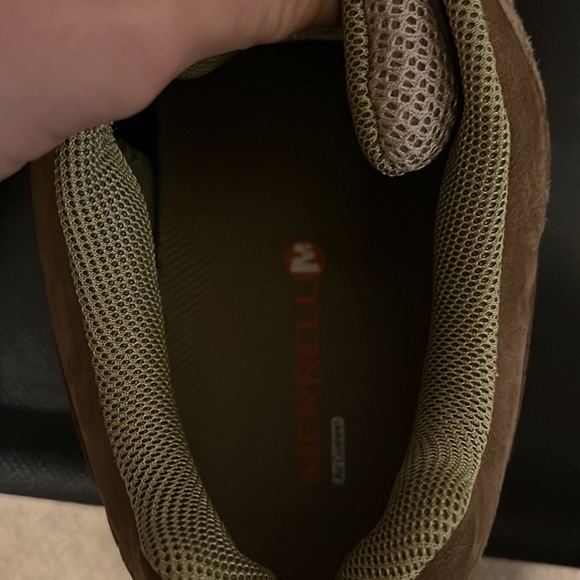 Merrell sneakers select grip. Women's tan and brown with green trim.Lightly worn - Picture 5 of 5